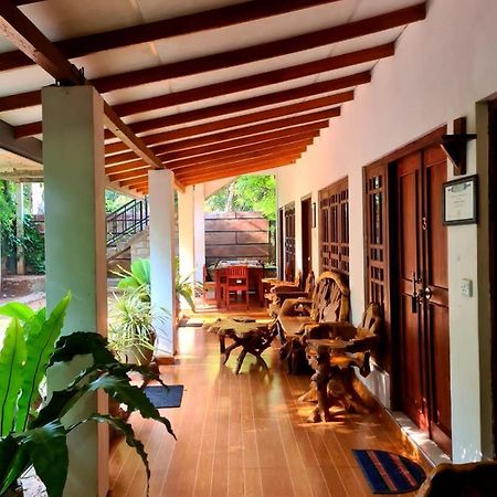 Habarana Dulwan Guest House エクステリア 写真