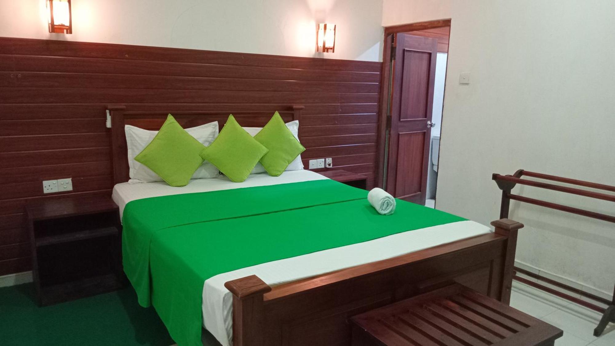 Habarana Dulwan Guest House エクステリア 写真
